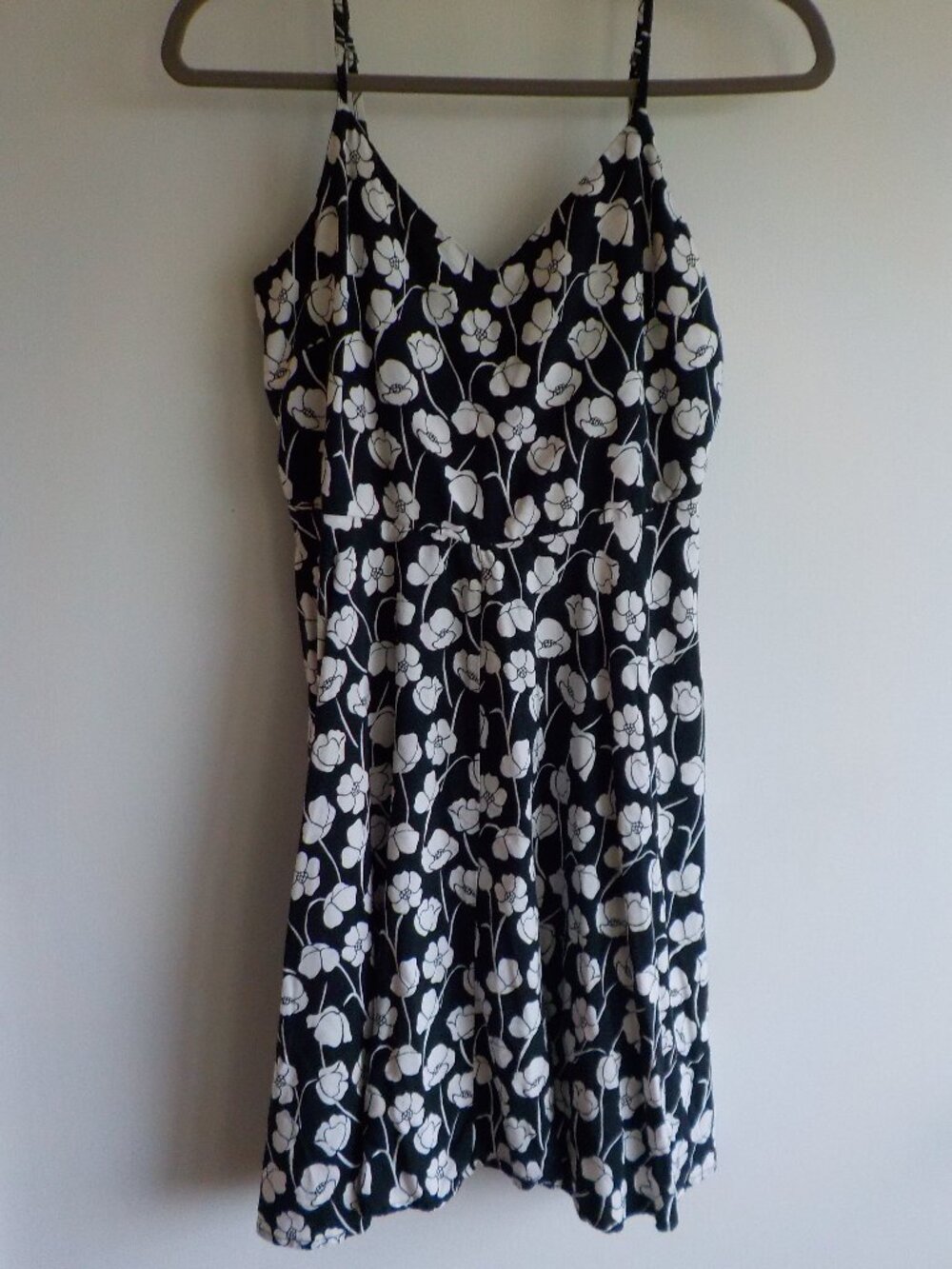 Gap Dress - Small - Black White Flower Sleeveless Fit/Flare (930)